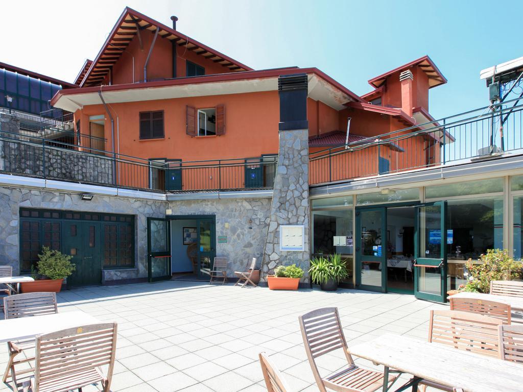 Hotel Funivia Laveno-Mombello Exterior photo
